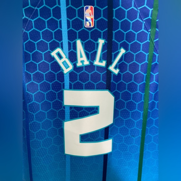 2021-22 Nike NBA Charlotte Hornets LaMelo Ball City Edition Jersey #2 Youth-L - Picture 2 of 5